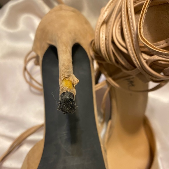 Nasty Gal Women’s Velvet Pointed Heels Size 9 👠 - Picture 9 of 16